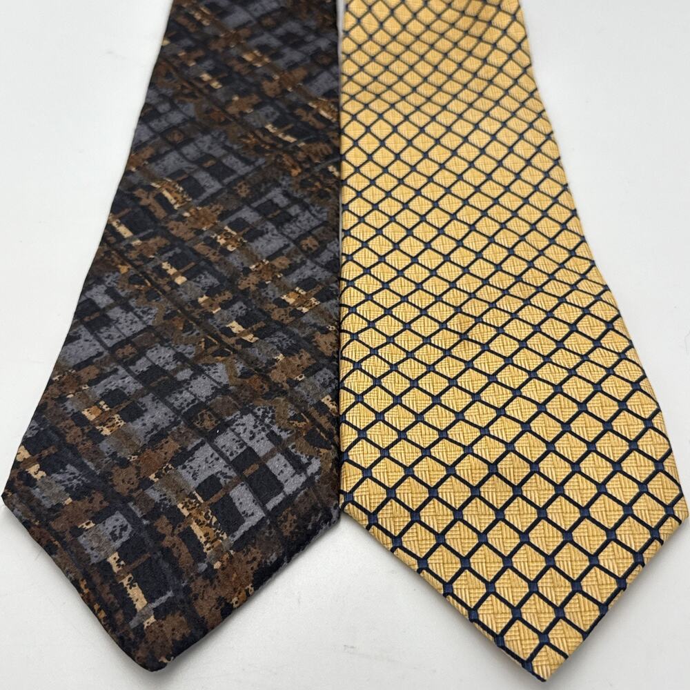 Vtg Geometric Abstract Silk Tie Yellow Blue Diamond Pattern Classic Office Corp
